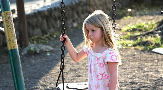 Recensamant: cati elevi au parintii plecati la munca in strainatate?