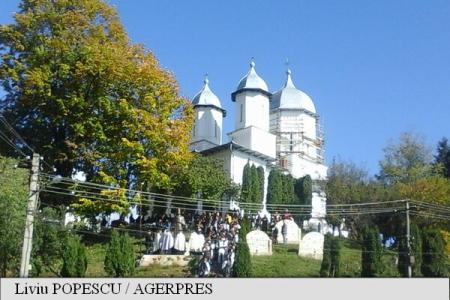 Sute de credincioși la Vaideeni