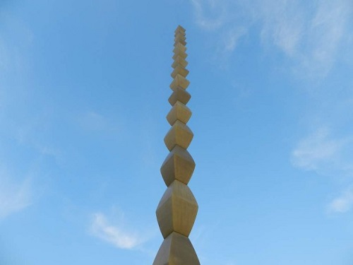 Vandalizarea Coloanei Fără Sfârșit