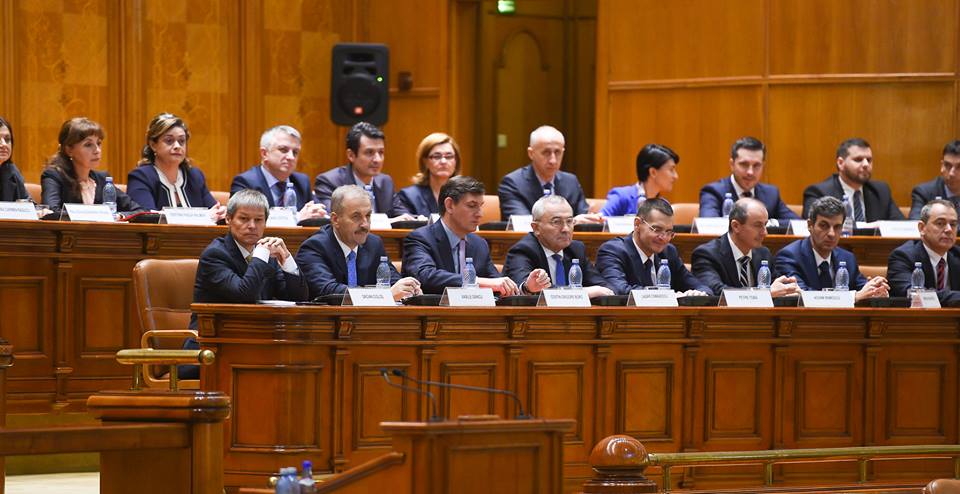 Noul guvern independent, o sansa pentru Romania!