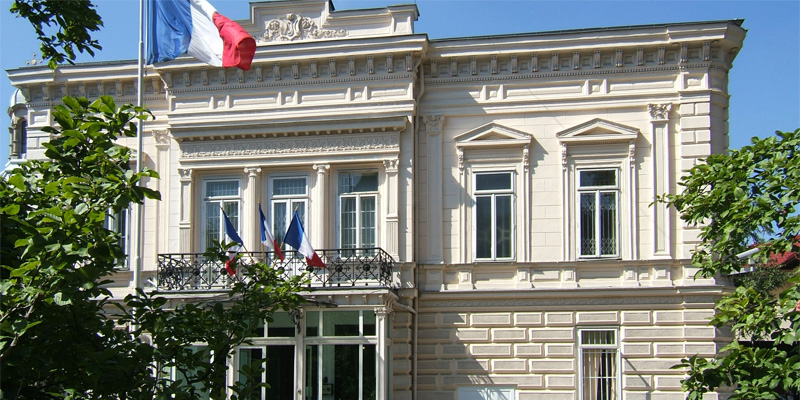 Securitate sporita la Ambasada Frantei