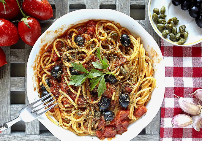 Cina de post: Spaghete Puttanesca