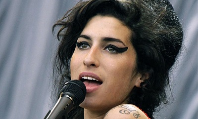 Se pregateste un film biografic Amy Winehouse