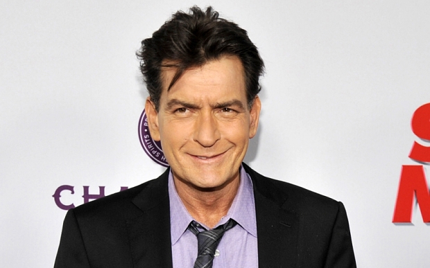 Actorul Charlie Sheen a dezvaluit care are HIV pozitiv
