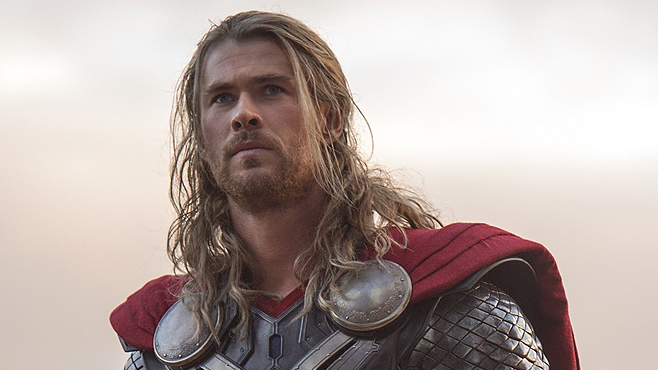 Actorul Chris Hemsworth a slăbit dramatic pentru un rol!