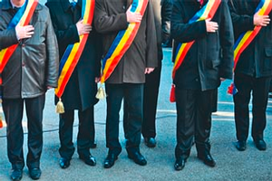 Doi primari şi un viceprimar din Argeş, declaraţi incompatibili