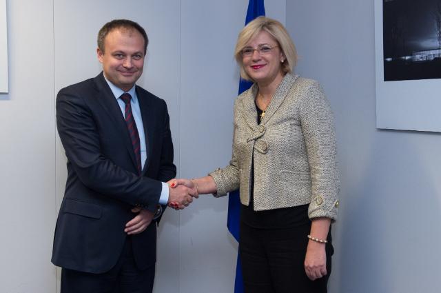 Comisarul european Corina Cretu, intalnire cu presedintele Parlamentului Republicii Moldova, Andrian Candu