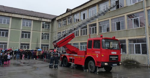 (Audio) Exercitiu de simulare de cutremur