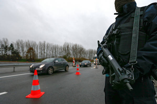 Alerta teroristă ar putea fi prelungită la Bruxelles