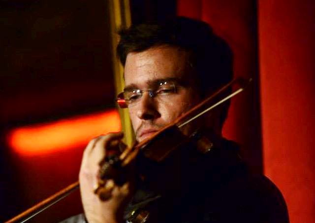 Violonistul Francesco Ionascu revine pentru a patra oara la stagiunea de marti seara