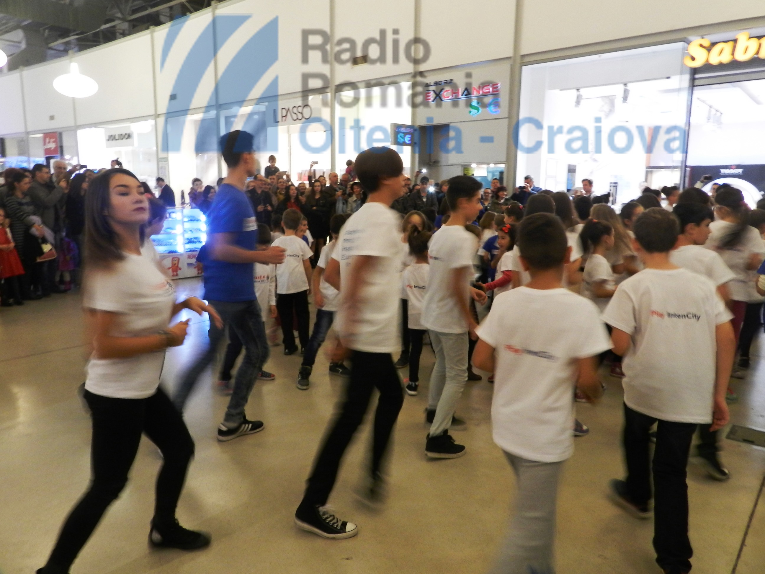 Flash Mob: Craiova in pasi de dans