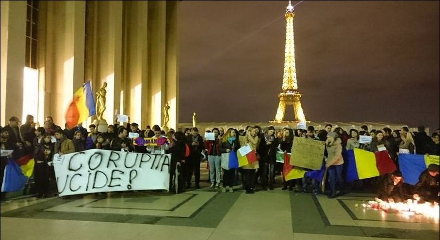 Romanii protesteaza si in Paris!