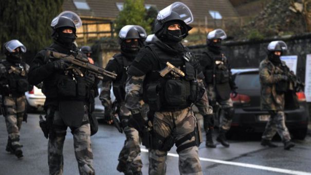 Surse: 100 de ostatici ar fi murit in sala Bataclan!