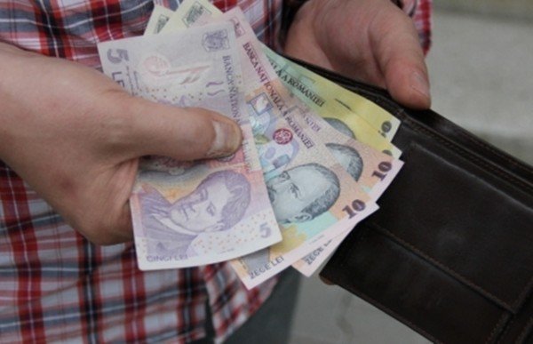 Scumpiri la gaze și ieftiniri la energia electrica (audio)