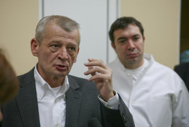 Sorin Oprescu se poate interna in spital