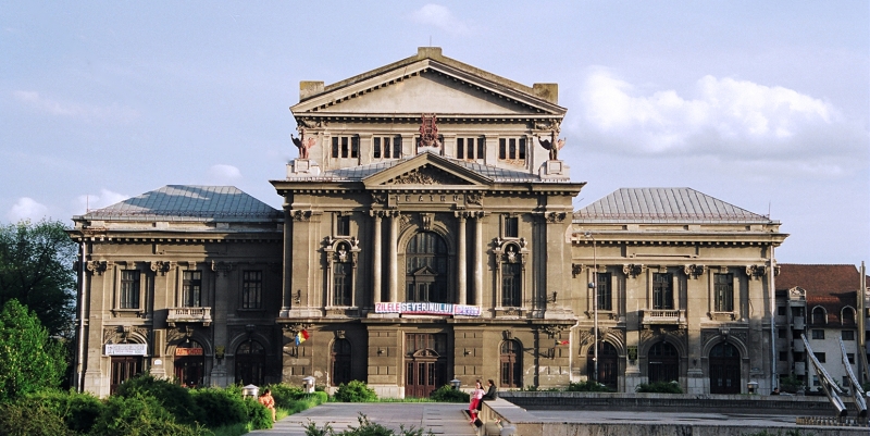 Regal cultural la Drobeta Turnu Severin