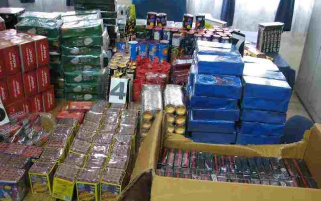 Mii de petarde confiscate