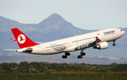 Sute de zboruri anulate în Turcia