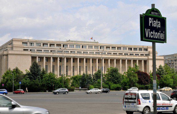 Mii de oameni au vizitat Palatul Victoria de Ziua Nationala