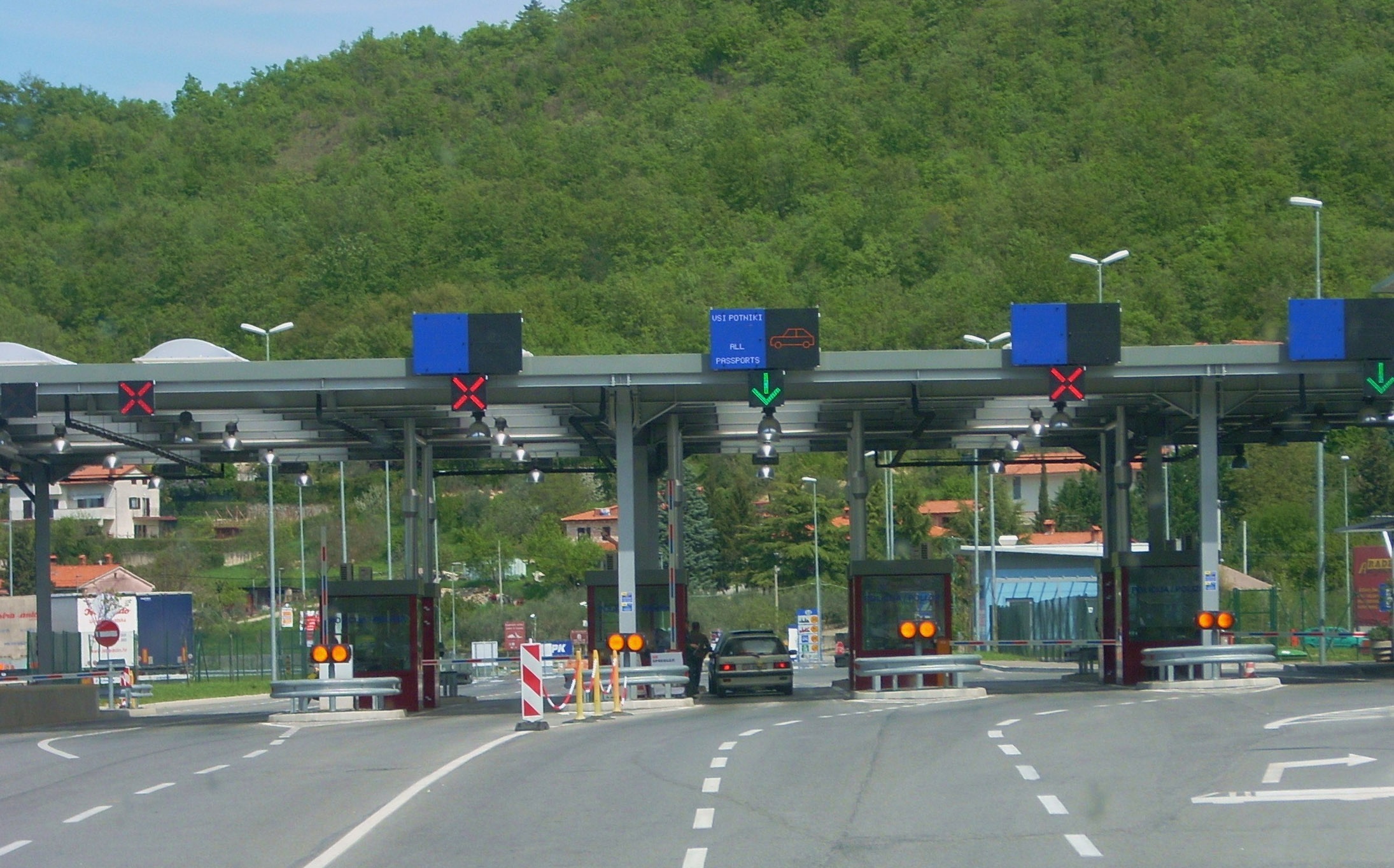 Politia de frontiera recomanda folosirea tuturor punctelor de trecere a granitelor