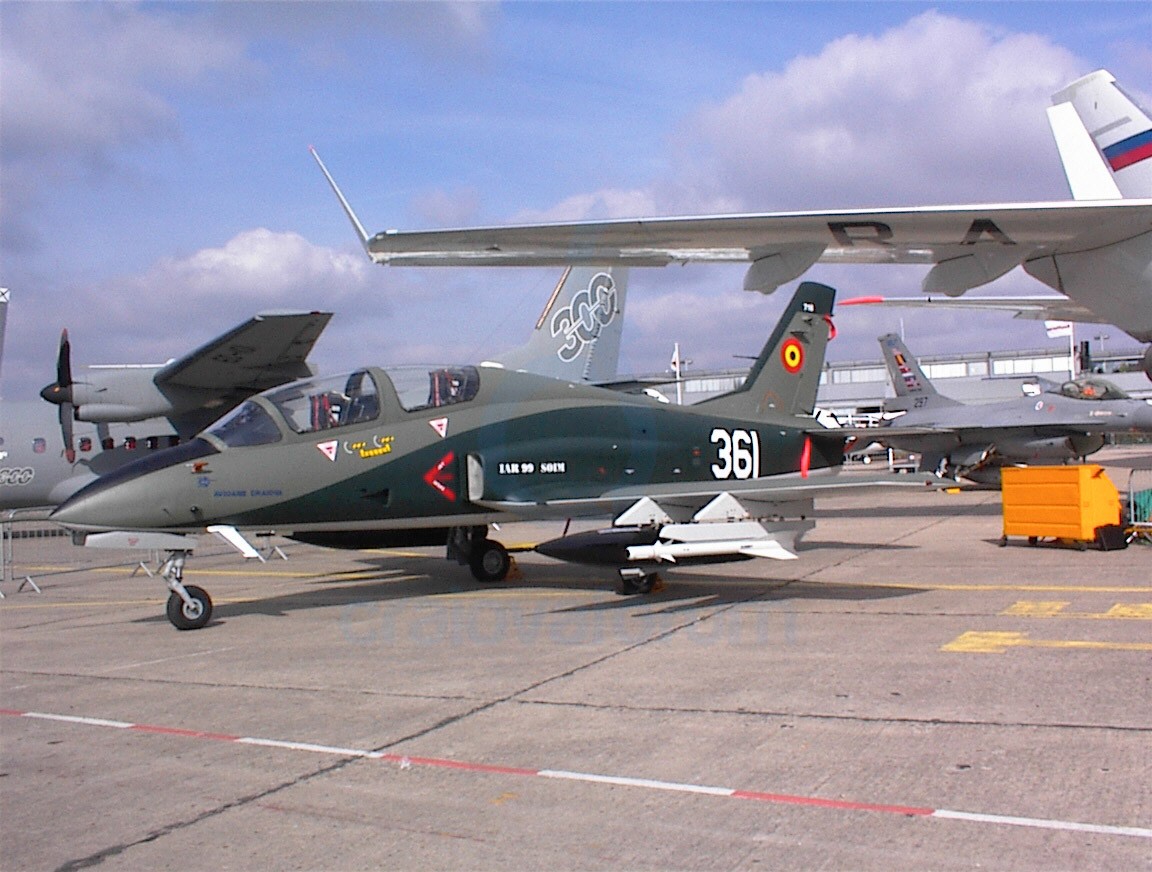Avioane IAR 99 verificate la Craiova