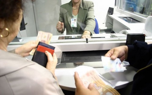 Dobânzile la depozitele bancare s-au redus (audio)