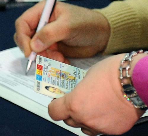 Serviciu de evidenta a persoanelor la Caraula