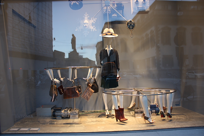 Poemul de azi: Mi-am izolat gândurile