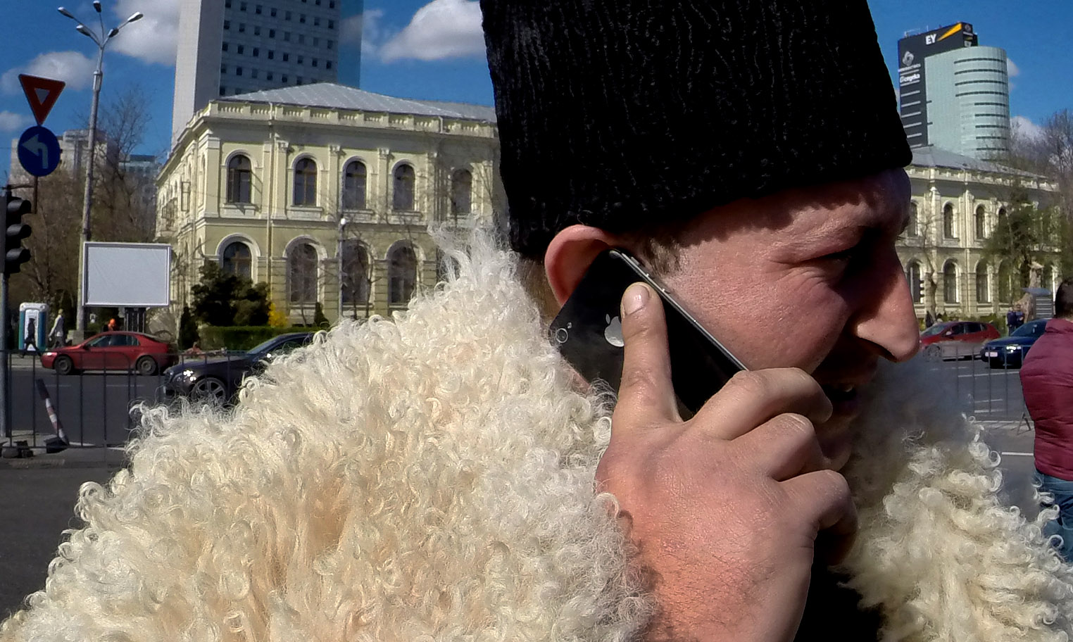 Oierii protesteaza la Palatul Parlamentului!