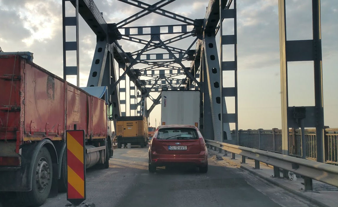Restrictiile de circulatie de pe podul Giurgiu-Ruse vor fi ridicate azi