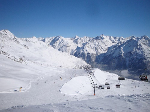 Azi despre ieri – 12 februarie 2016