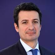 Nu e vorba de a impune cu forța…e și responsabilitatea noastră (audio)