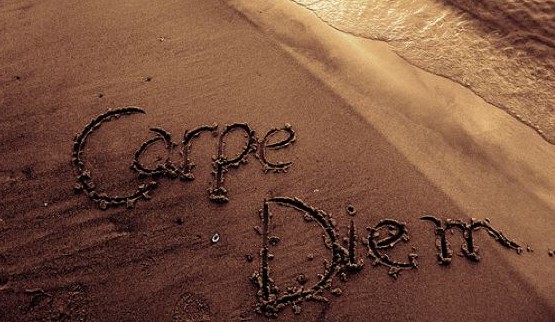 Poemul de azi: Trăieşte clipa mi-ai spus