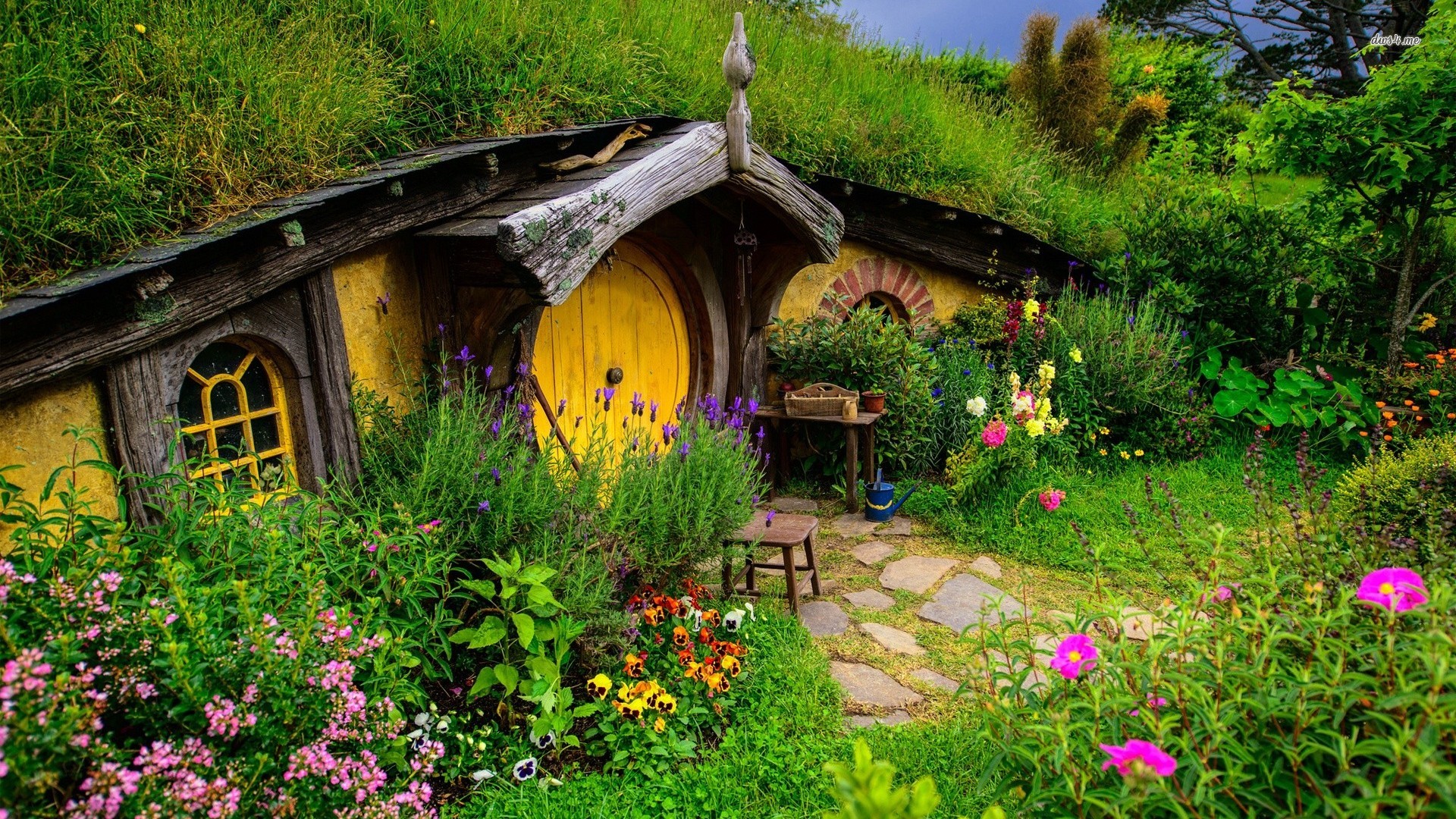 Hobbiton – locul de intalnire cu personaje din Stapanul Inelelor