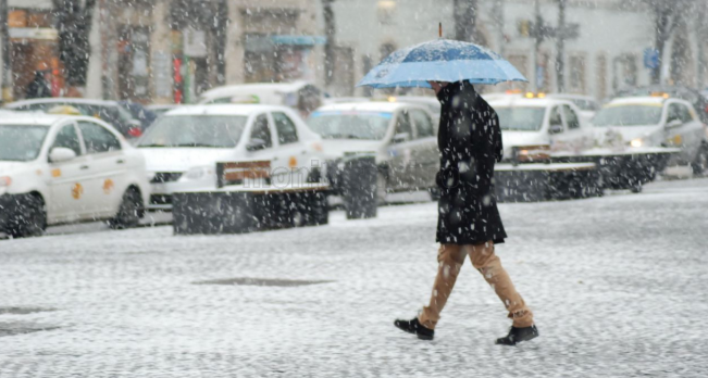 Ploi si ninsori maine in toata tara!