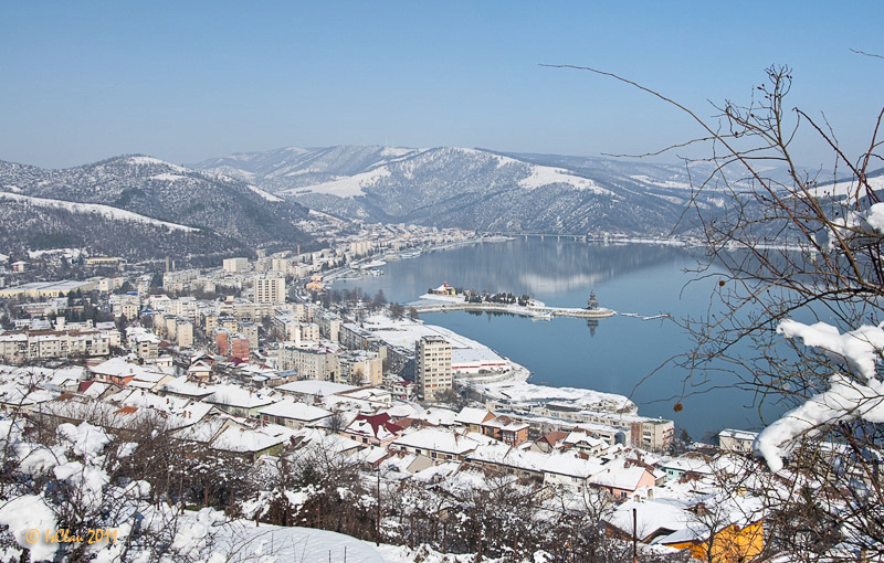 Drumarii orșoveni intervin pentru îndepărtarea zăpezii