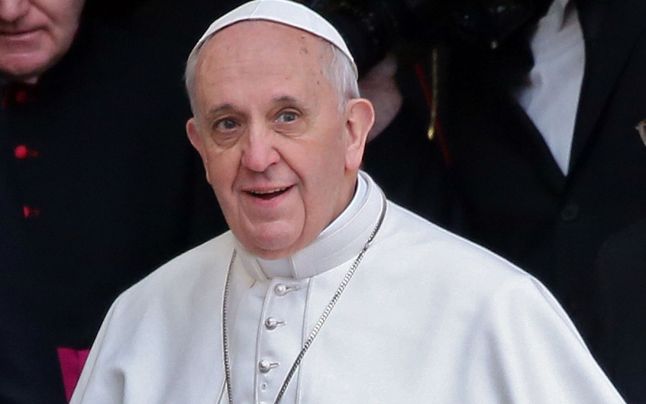 Papa Francisc isi lanseaza astazi prima carte-interviu