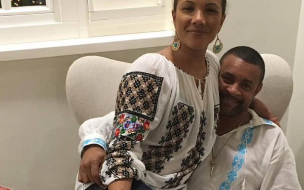 Shaggy si sotia sa poarta cu mandrie… ia romaneasca!