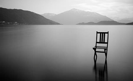 Poemul de azi: Tăcerea