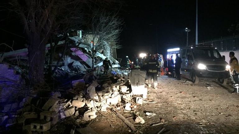 Turcia, zguduita de un nou atentat: 5 morti si 39 de raniti!