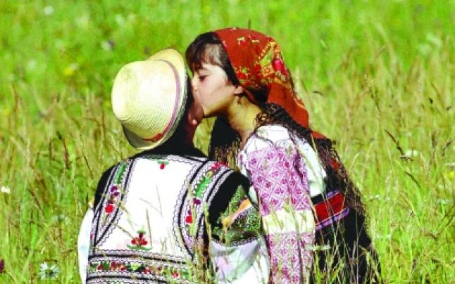 24 FEBRUARIE – DRAGOBETELE DE DRAGOSTE