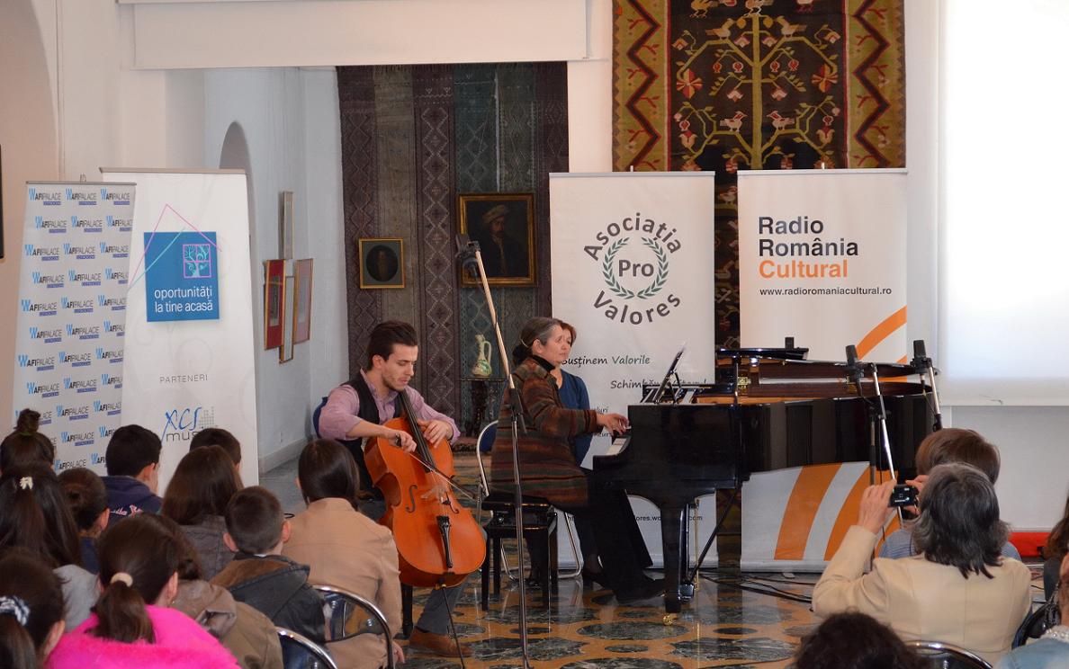 Concert al laureatilor Concursului „Drumul spre celebritate„ la Sala Radio