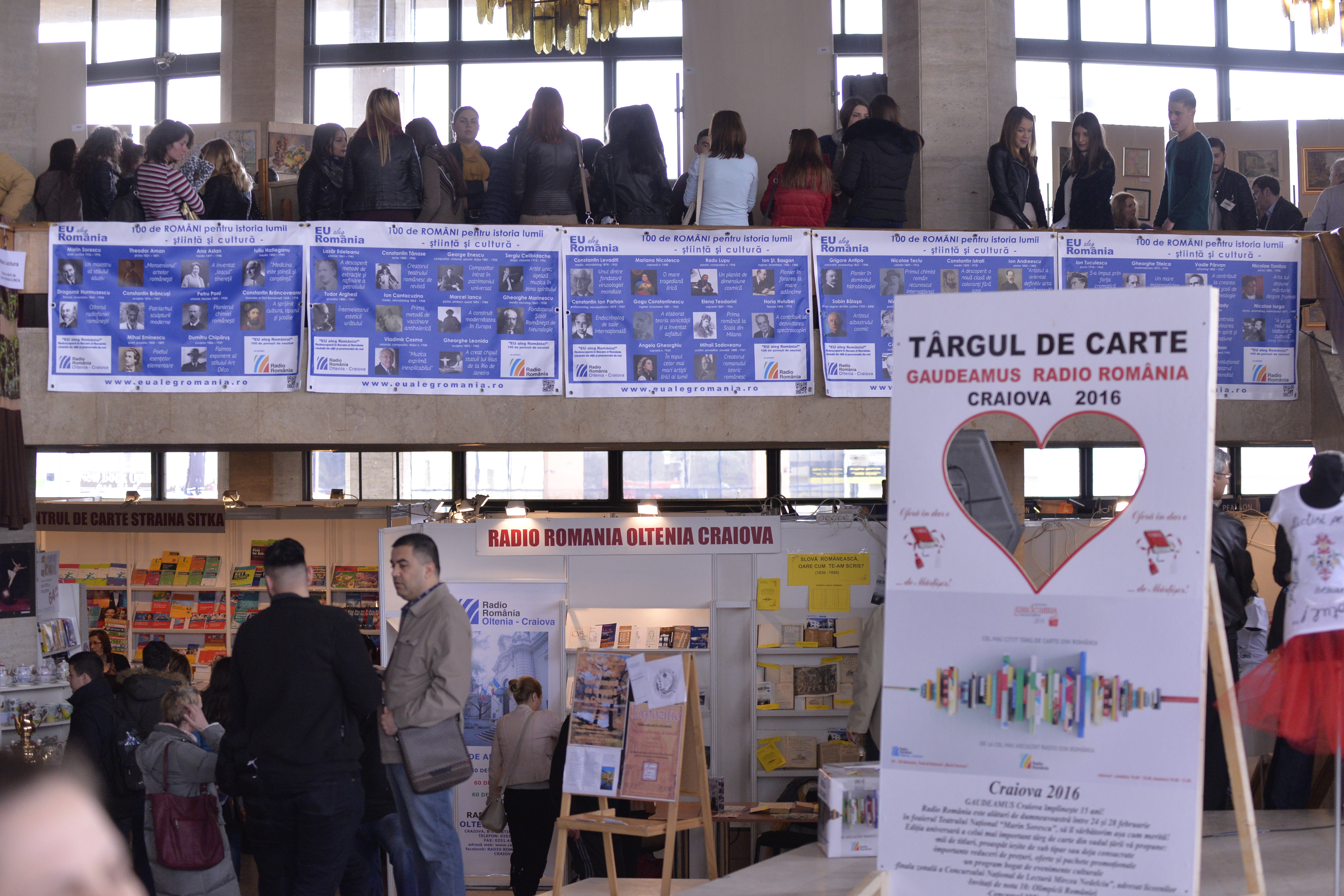 Ati fost astazi la GAUDEAMUS? Si noi! Si v-am si fotografiat!