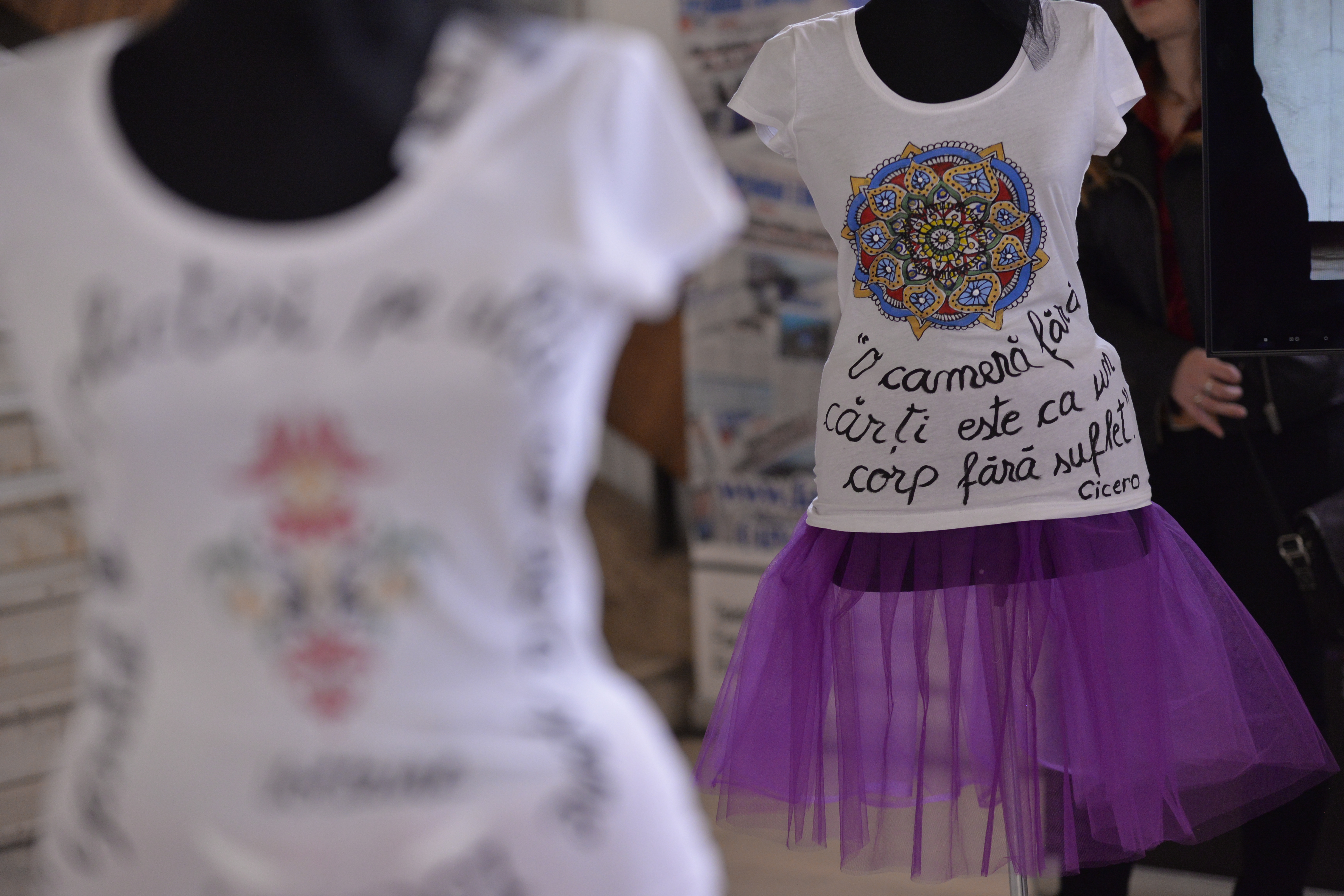 Ia o carte, deschide-o la pagina 250, prima propozitie…