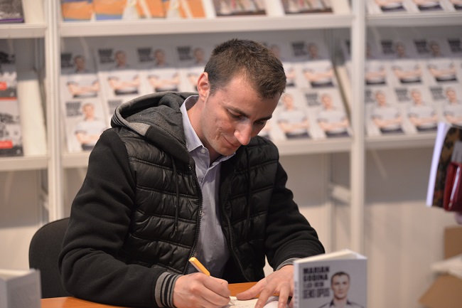 „Flash-uri din sens opus”, lansat la GAUDEAMUS Craiova