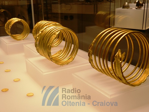Expoziția „Aurul şi argintul antic al României” rămâne deschisă.