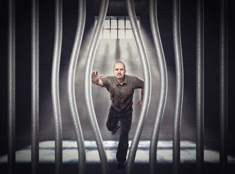 Eliberare conditionata numai cu achitarea prejudiciului