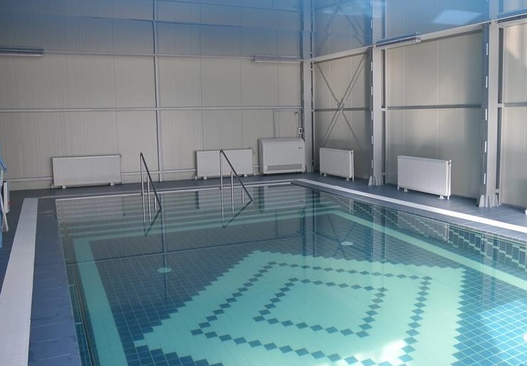 Doljenii cu handicap au bazin de recuperare, dar nu e functional