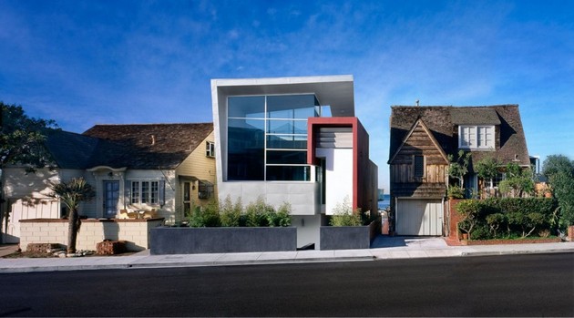 Premierul propune impozitarea proprietatilor la valoarea de pe piata