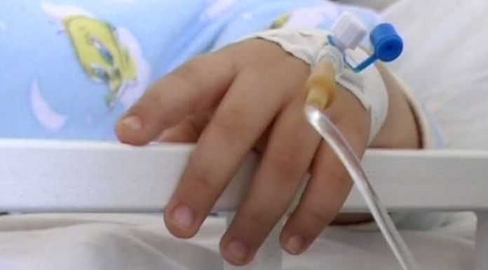 A mai murit un copil cu infecție digestivă (audio)
